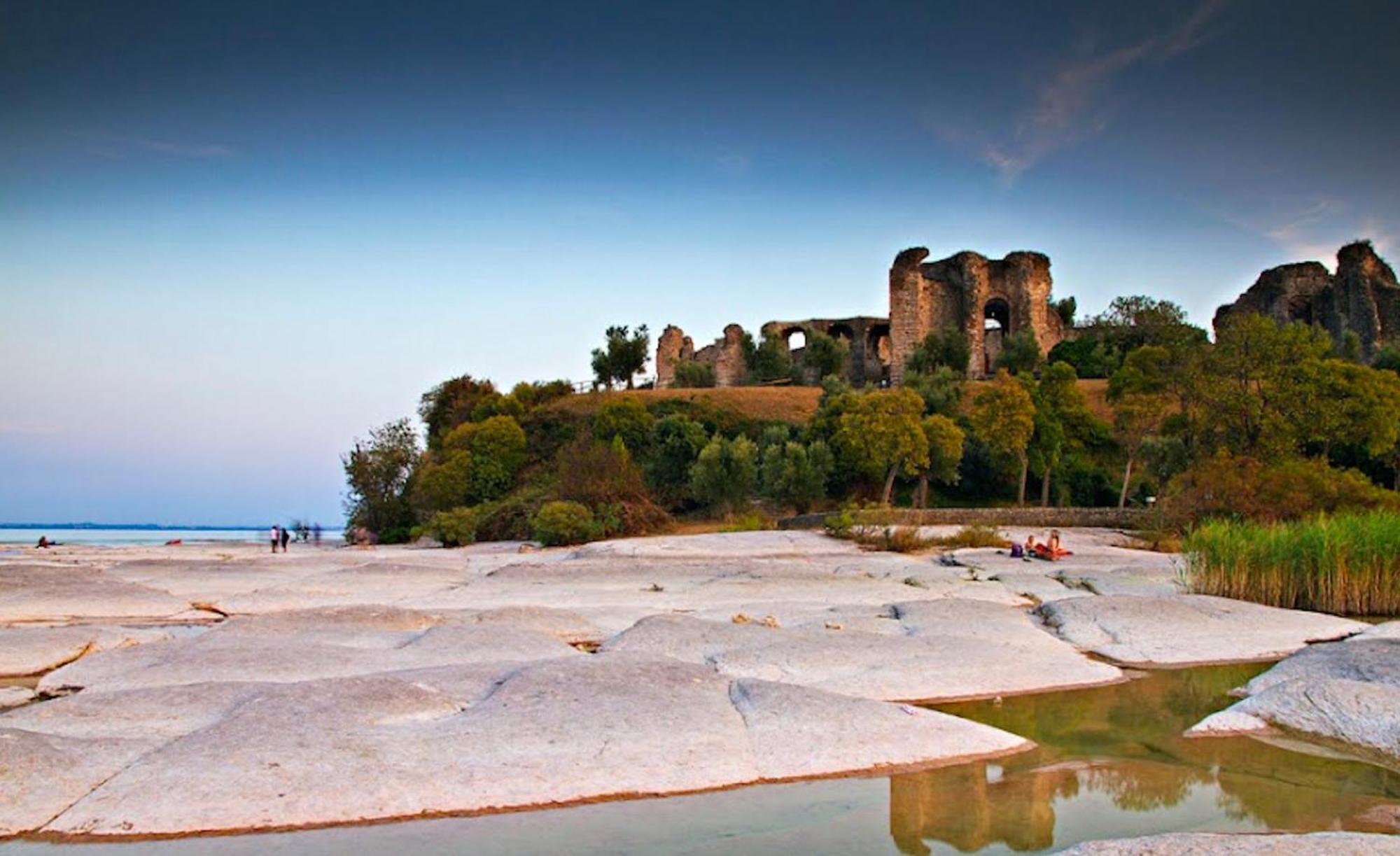 The Captain Apartment Sirmione Exterior photo